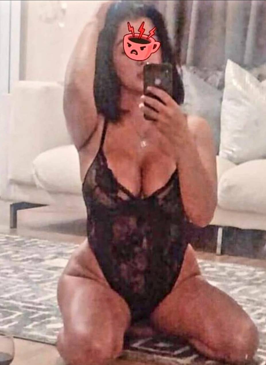 Sınırsız Escort Ayşe İle Ateşli Ve Zevk Verici Geceler